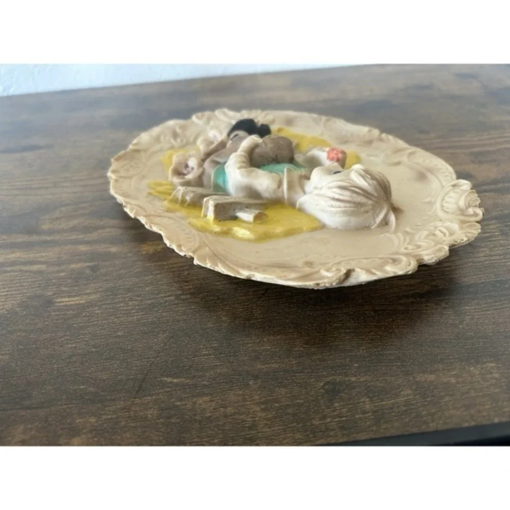 Vintage Oval‎ Molded 3D Wall Hanging Decor Plaque Hand Painted RARE Backside